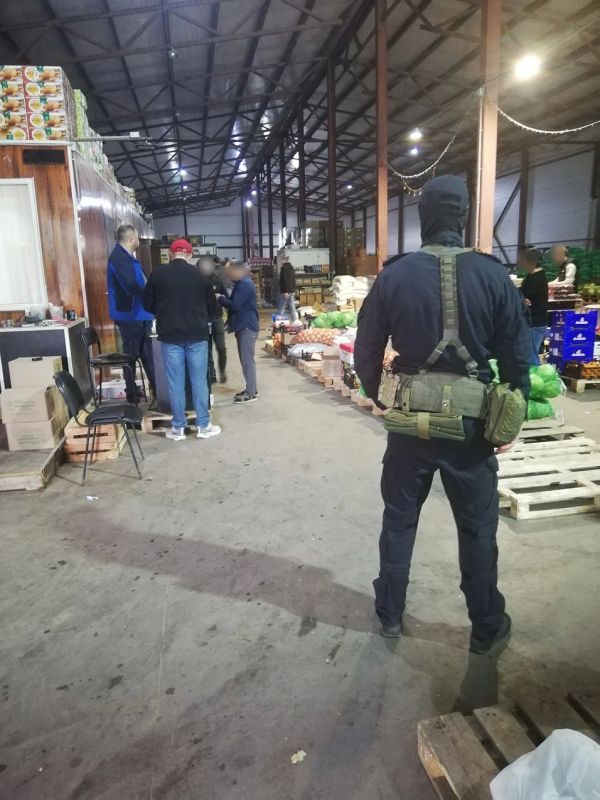 Подведены итоги проведения в Вологодской области оперативно-профилактической операции «Нелегал – 2026» Подведены итоги проведения в Вологодской области оперативно-профилактической операции «Нелегал – 2026»