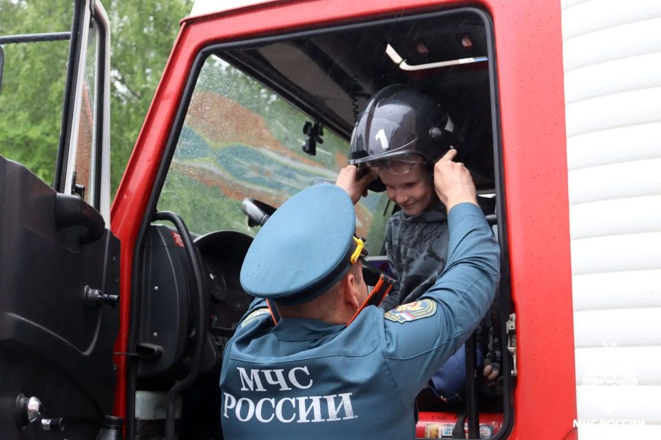 Сегодня в музее пожарной охраны Вологодской области побывали необычные гости Сегодня в музее пожарной охраны Вологодской области побывали необычные гости