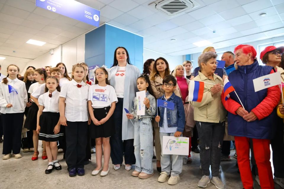 Георгий Филимонов: Свои двери для пациентов распахнула самая крупная на Вологодчине Череповецкая городская поликлиника №7. Объект запустили в работу вместе с Министром здравоохранения России Михаилом Альбертовичем Мурашко Георгий Филимонов: Свои двери для пациентов распахнула самая крупная на Вологодчине Череповецкая городская поликлиника №7. Объект запустили в работу вместе с Министром здравоохранения России Михаилом Альбертовичем Мурашко