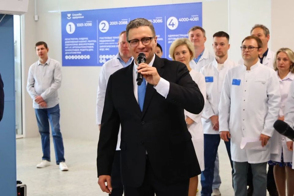 Георгий Филимонов: Свои двери для пациентов распахнула самая крупная на Вологодчине Череповецкая городская поликлиника №7. Объект запустили в работу вместе с Министром здравоохранения России Михаилом Альбертовичем Мурашко Георгий Филимонов: Свои двери для пациентов распахнула самая крупная на Вологодчине Череповецкая городская поликлиника №7. Объект запустили в работу вместе с Министром здравоохранения России Михаилом Альбертовичем Мурашко