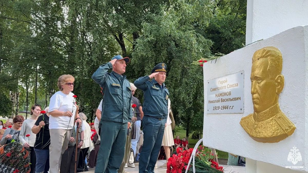 Память, что не меркнет…. Ровно 85 лет назад наша страна вступила в неравную схватку с врагом, чтобы отстоять свою свободу и независимость Память, что не меркнет…. Ровно 85 лет назад наша страна вступила в неравную схватку с врагом, чтобы отстоять свою свободу и независимость