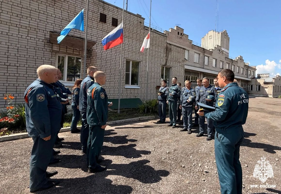 Память, что не меркнет…. Ровно 85 лет назад наша страна вступила в неравную схватку с врагом, чтобы отстоять свою свободу и независимость Память, что не меркнет…. Ровно 85 лет назад наша страна вступила в неравную схватку с врагом, чтобы отстоять свою свободу и независимость
