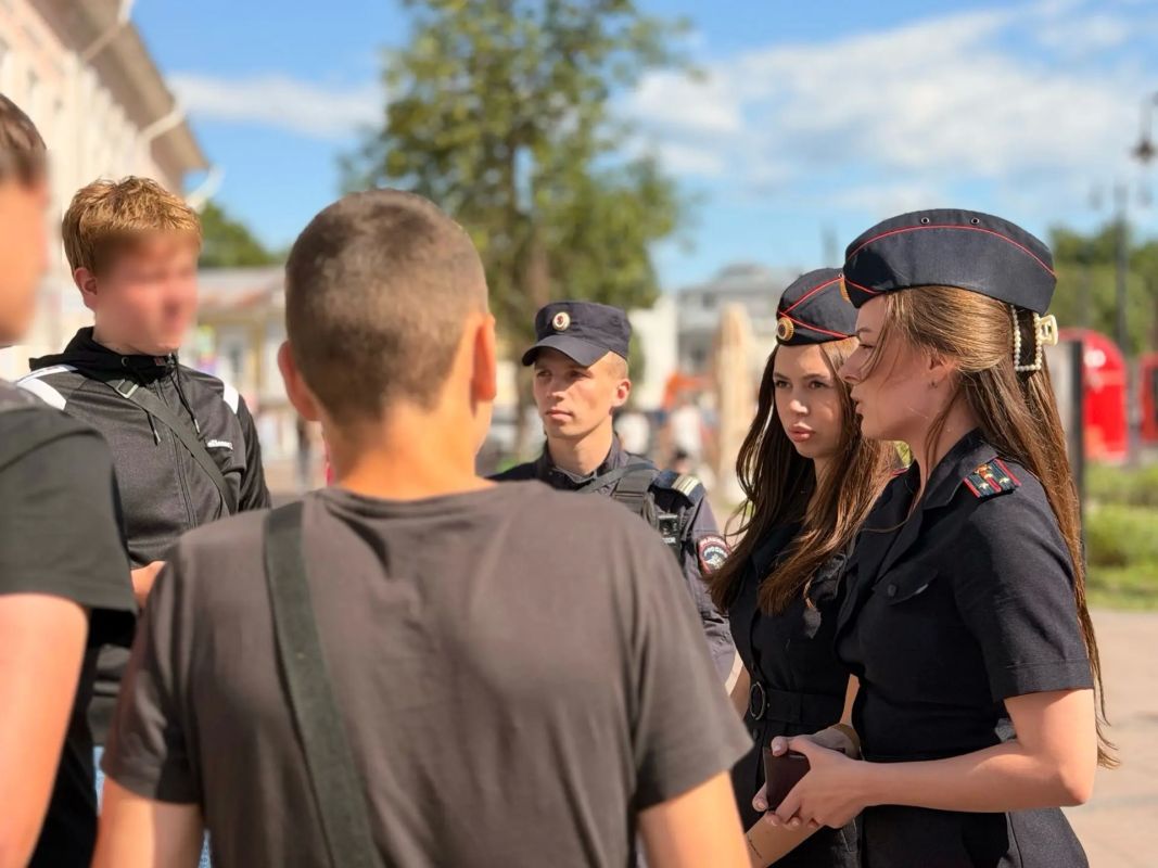 В Вологде сотрудники полиции провели профилактический рейд В Вологде сотрудники полиции провели профилактический рейд