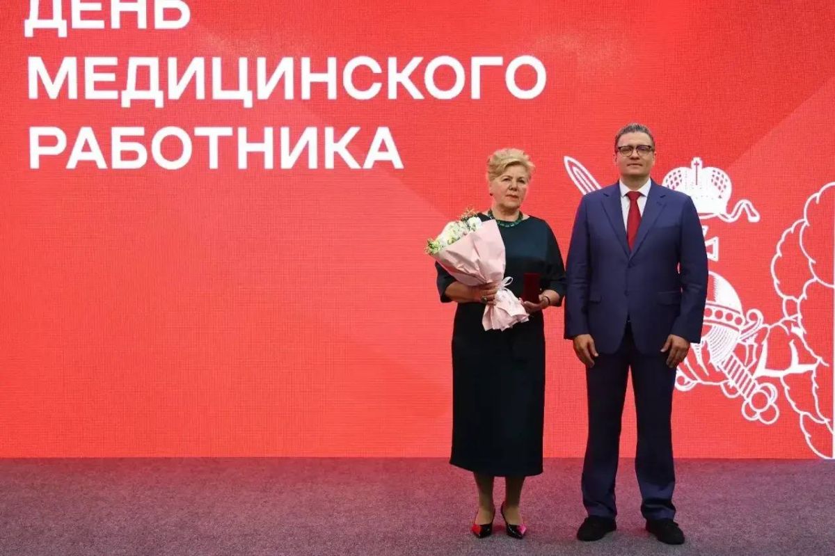 Губернатор Георгий Филимонов вручил награды отличившимся медицинским работникам Вологодской области Губернатор Георгий Филимонов вручил награды отличившимся медицинским работникам Вологодской области