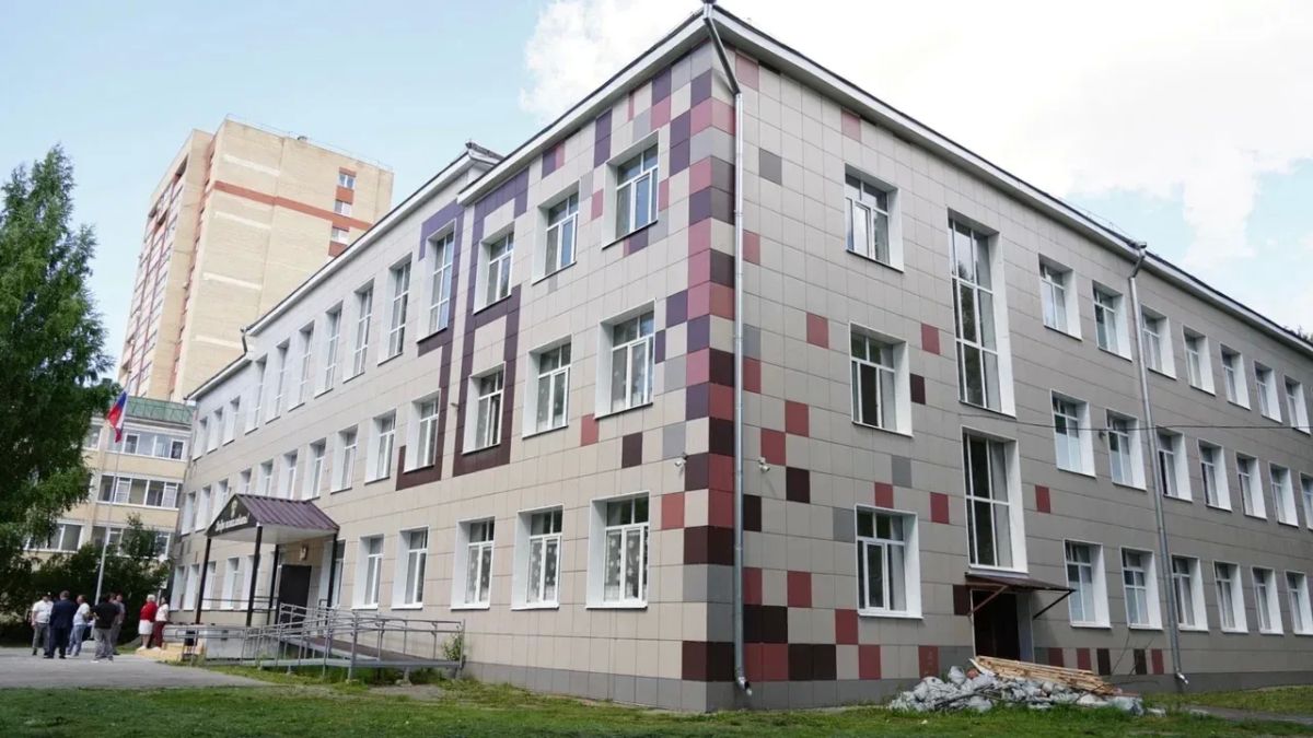 Капитальный ремонт школы №36 Вологды продолжается