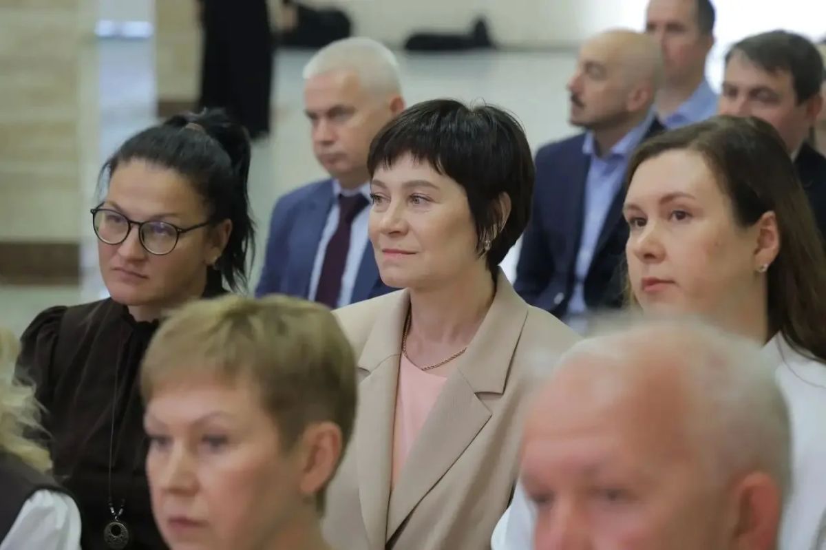 Георгий Филимонов: С Днём медицинского работника поздравил врачей, фельдшеров, медсестёр, лаборантов, руководителей медучреждений Вологодчины Георгий Филимонов: С Днём медицинского работника поздравил врачей, фельдшеров, медсестёр, лаборантов, руководителей медучреждений Вологодчины