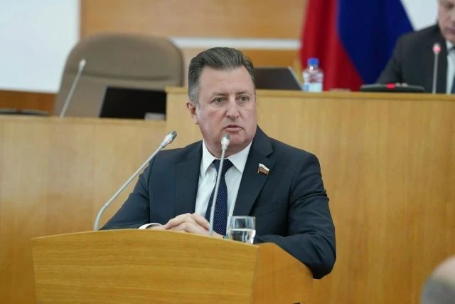Член Совета Федерации Евгений Богомазов сегодня заявил, что у сенаторов Российской Федерации есть все возможности для того, чтобы в течение 3 дней закрыть любой аккаунт в любой соцсети