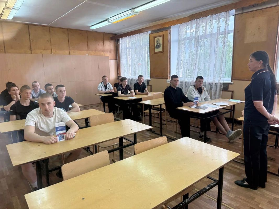 В Соколе полицейские провели комплекс профилактических мероприятий В Соколе полицейские провели комплекс профилактических мероприятий