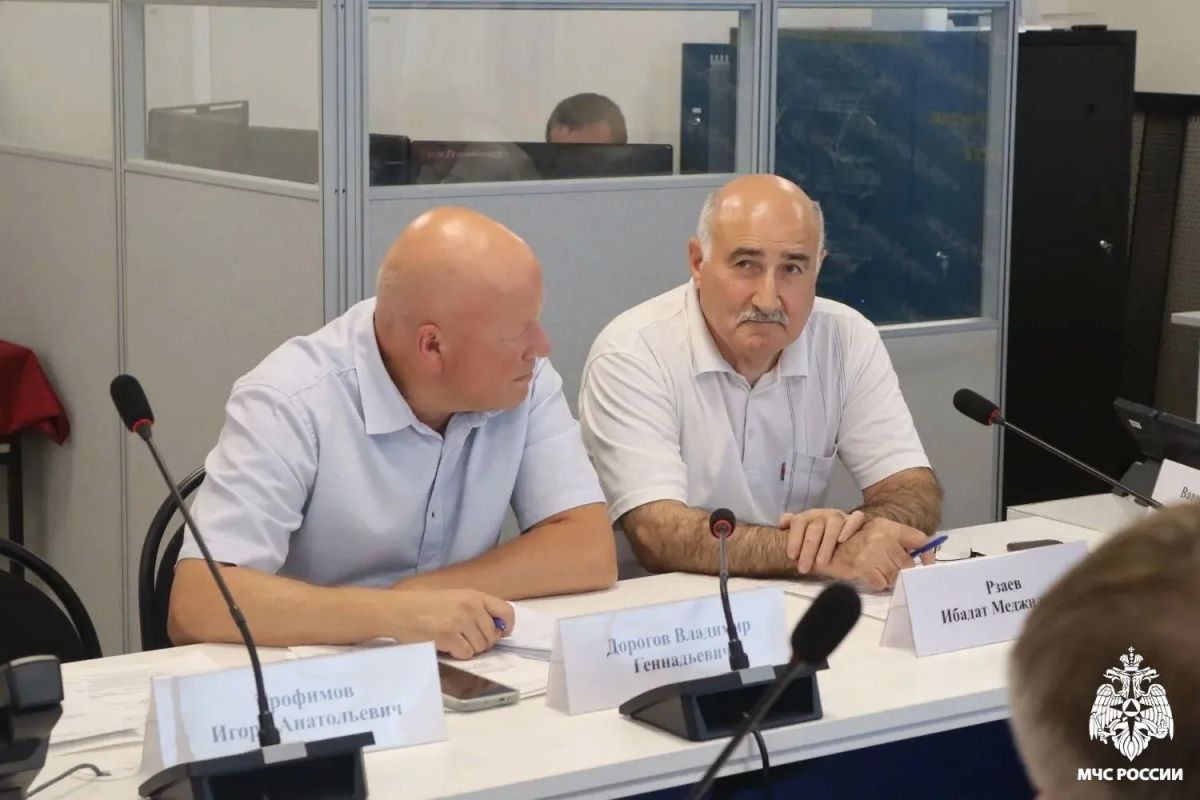 Сегодня состоялось заседание Общественного совета при Главном управлении МЧС России по Вологодской области Сегодня состоялось заседание Общественного совета при Главном управлении МЧС России по Вологодской области