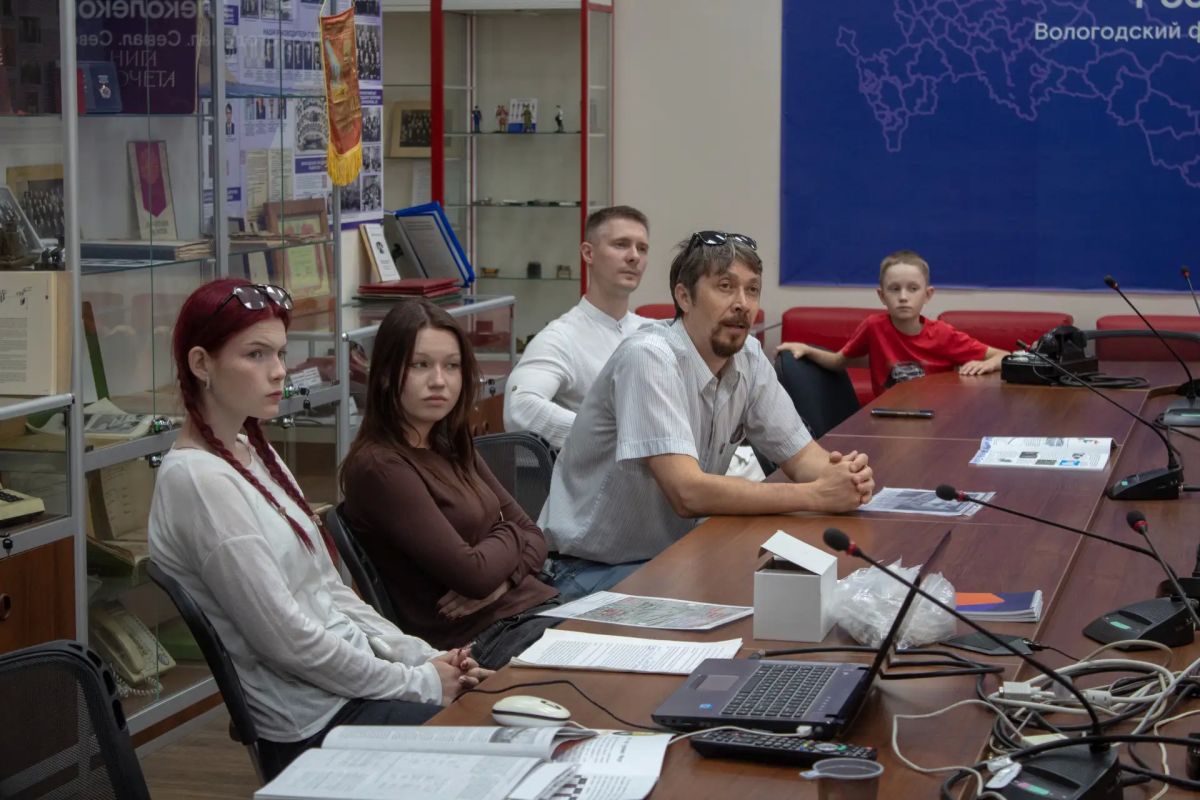 В Вологодской области общественники провели для детей экскурсию в интерактивный музей телекоммуникации и радиосвязи В Вологодской области общественники провели для детей экскурсию в интерактивный музей телекоммуникации и радиосвязи