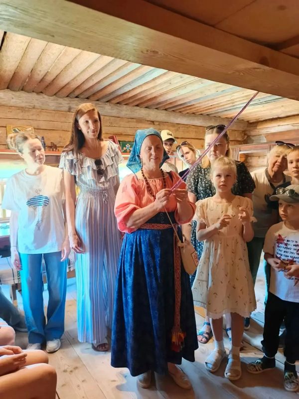В минувшую субботу, в преддверии Дня семьи, любви и верности, при участии ППО Управления, был организован выезд сотрудников УФК с семьями в архитектурно-этнографический музей под открытым небом «Семёнково» недалеко от Вологды В минувшую субботу, в преддверии Дня семьи, любви и верности, при участии ППО Управления, был организован выезд сотрудников УФК с семьями в архитектурно-этнографический музей под открытым небом «Семёнково» недалеко от Вологды