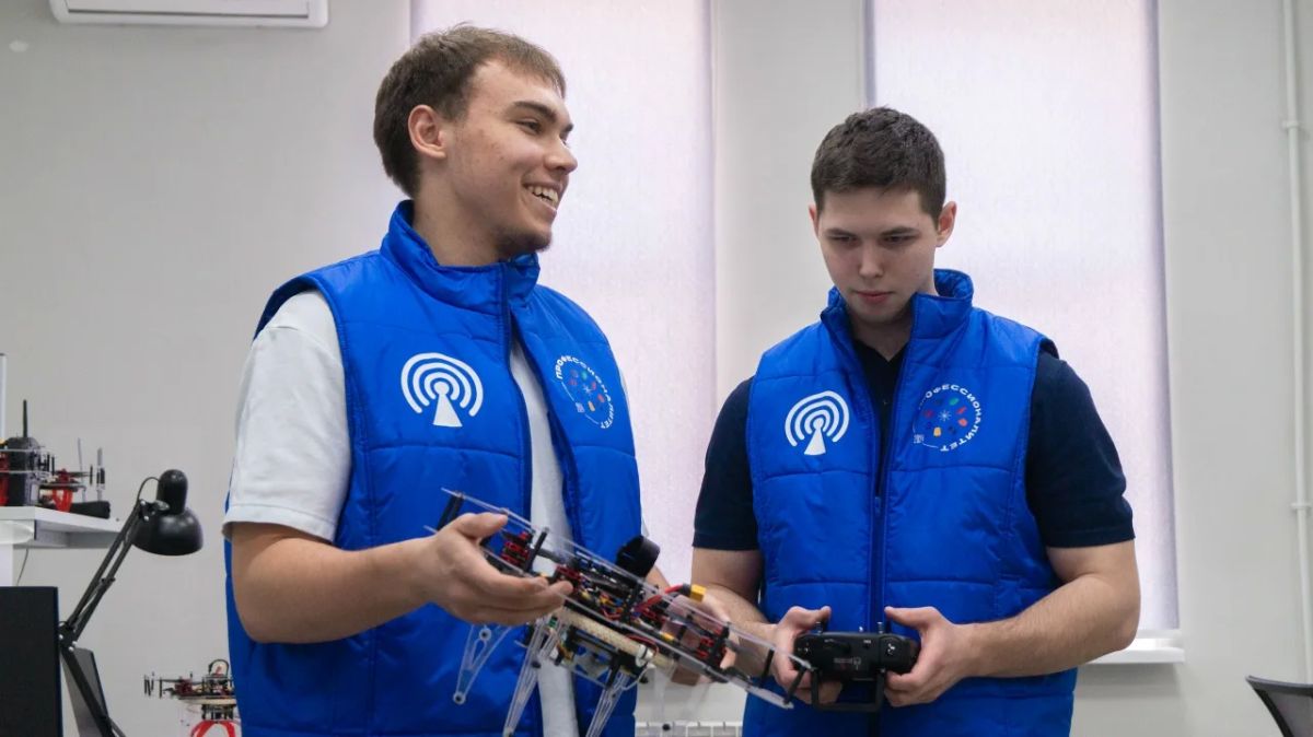 Почти 4,9 тысячи выпускников колледжей и техникумов Вологодской области уже подтвердили свои профессиональные навыки на демонстрационном экзамене Почти 4,9 тысячи выпускников колледжей и техникумов Вологодской области уже подтвердили свои профессиональные навыки на демонстрационном экзамене