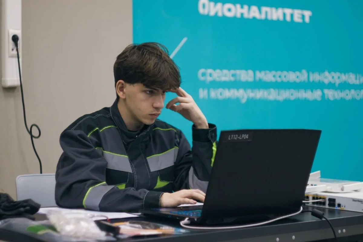 Почти 4,9 тысячи выпускников колледжей и техникумов Вологодской области уже подтвердили свои профессиональные навыки на демонстрационном экзамене Почти 4,9 тысячи выпускников колледжей и техникумов Вологодской области уже подтвердили свои профессиональные навыки на демонстрационном экзамене
