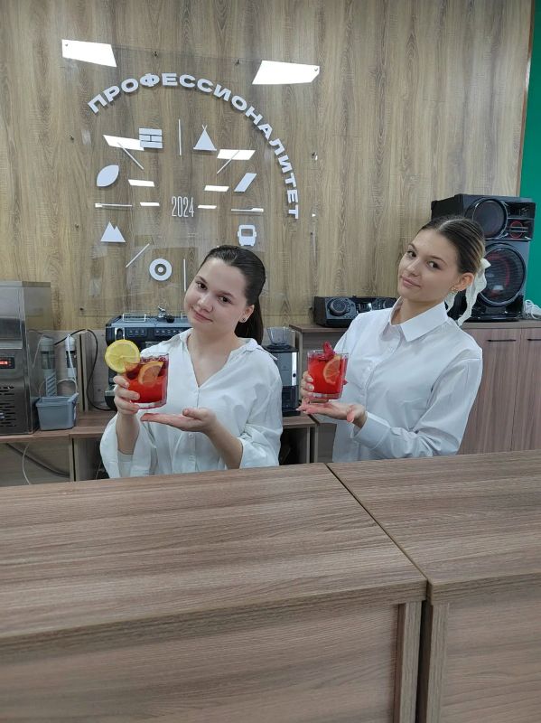 Почти 4,9 тысячи выпускников колледжей и техникумов Вологодской области уже подтвердили свои профессиональные навыки на демонстрационном экзамене Почти 4,9 тысячи выпускников колледжей и техникумов Вологодской области уже подтвердили свои профессиональные навыки на демонстрационном экзамене