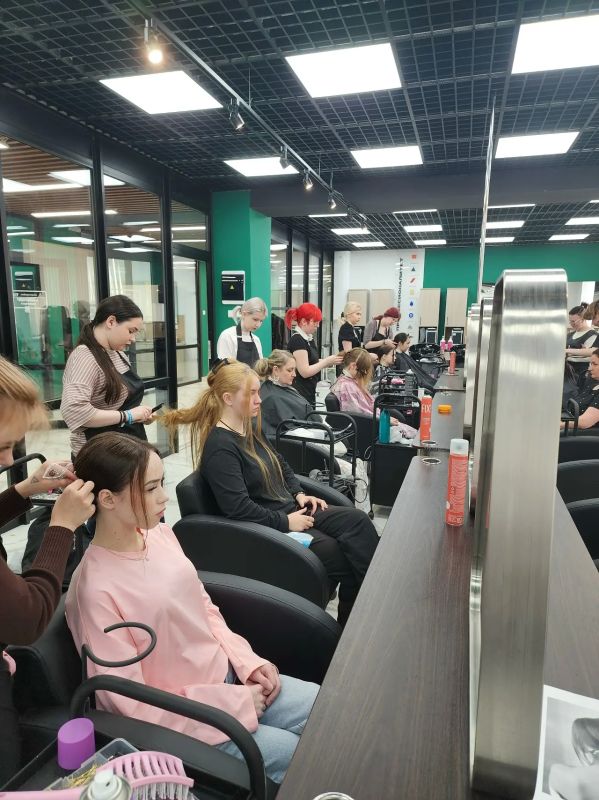 Почти 4,9 тысячи выпускников колледжей и техникумов Вологодской области уже подтвердили свои профессиональные навыки на демонстрационном экзамене Почти 4,9 тысячи выпускников колледжей и техникумов Вологодской области уже подтвердили свои профессиональные навыки на демонстрационном экзамене