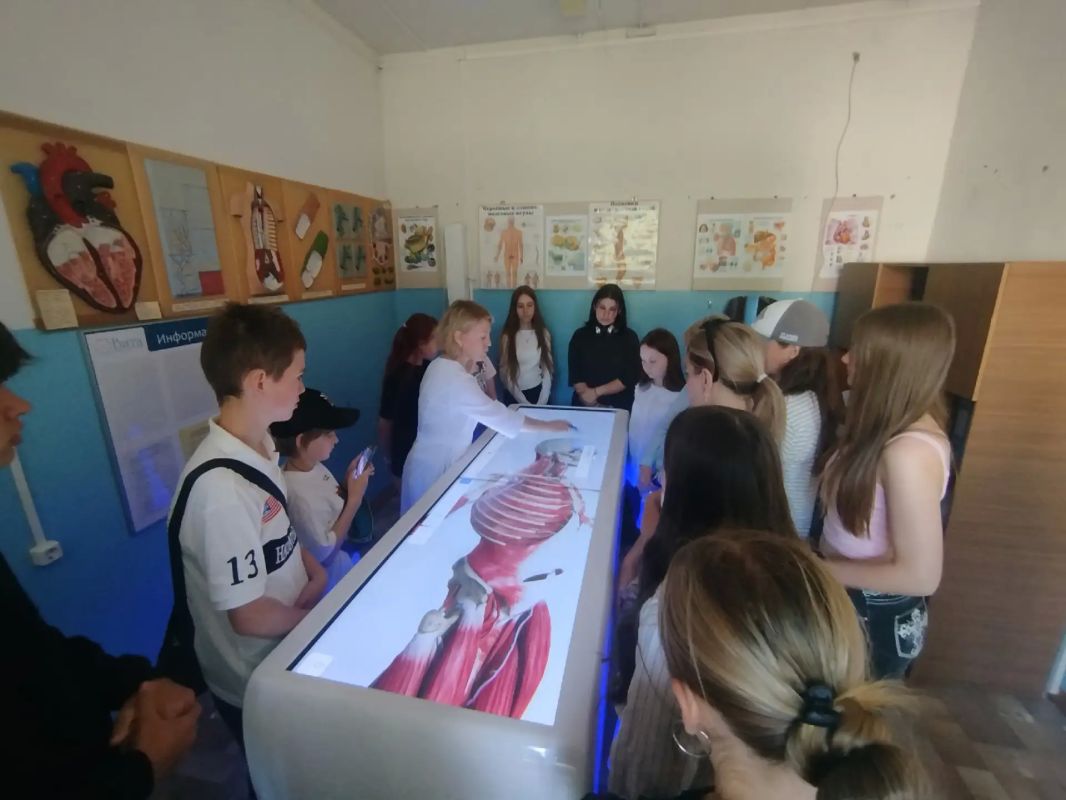 Молодые специалисты помогают школьникам увидеть карьерные перспективы в Вологодской области Молодые специалисты помогают школьникам увидеть карьерные перспективы в Вологодской области
