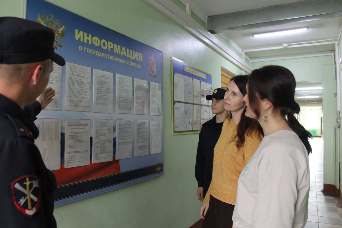 Общественники проверили организацию служебной деятельности ОМВД России «Вытегорский» в рамках «Гражданского мониторинга» Общественники проверили организацию служебной деятельности ОМВД России «Вытегорский» в рамках «Гражданского мониторинга»