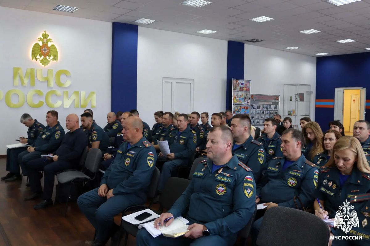 Сегодня в Главном управлении МЧС России по Вологодской области состоялось подведение итогов оперативно-служебной деятельности за первое полугодие 2026 года Сегодня в Главном управлении МЧС России по Вологодской области состоялось подведение итогов оперативно-служебной деятельности за первое полугодие 2026 года