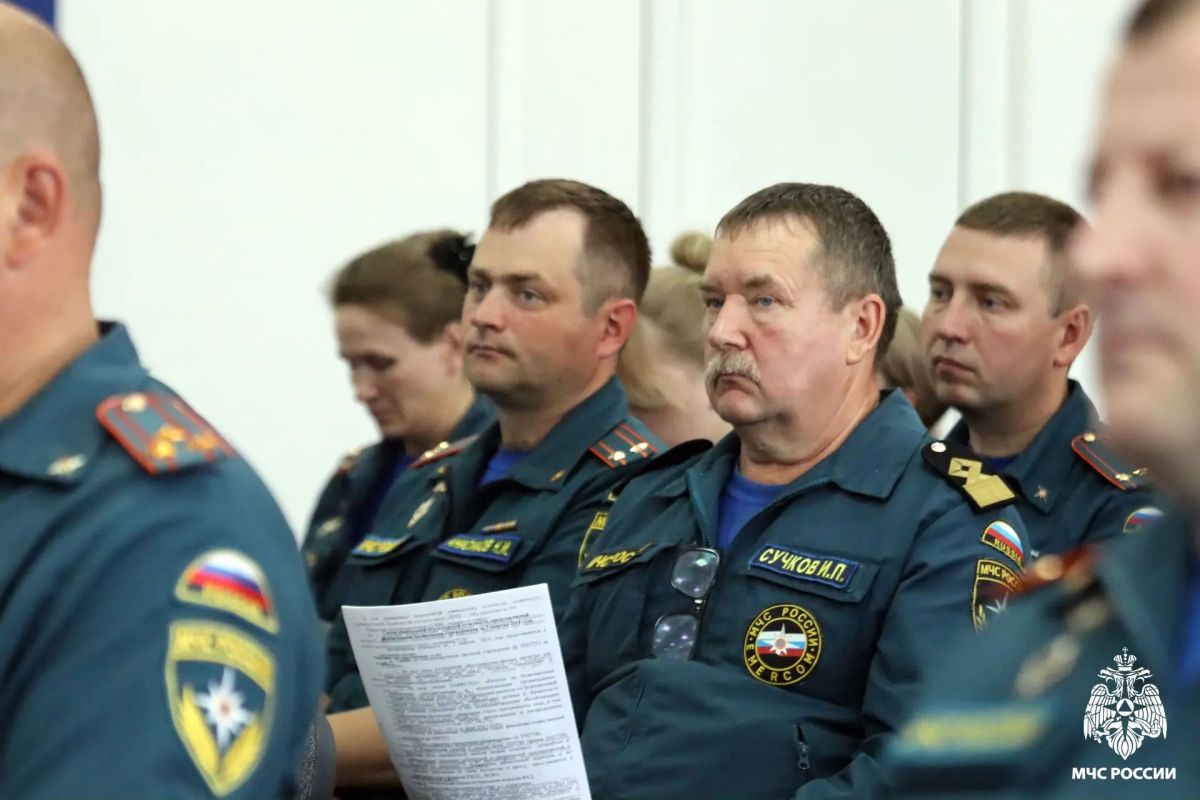 Сегодня в Главном управлении МЧС России по Вологодской области состоялось подведение итогов оперативно-служебной деятельности за первое полугодие 2026 года Сегодня в Главном управлении МЧС России по Вологодской области состоялось подведение итогов оперативно-служебной деятельности за первое полугодие 2026 года