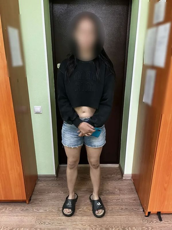 В Череповце полицейские задержали подруг, отдохнувших в баре за чужой счёт В Череповце полицейские задержали подруг, отдохнувших в баре за чужой счёт