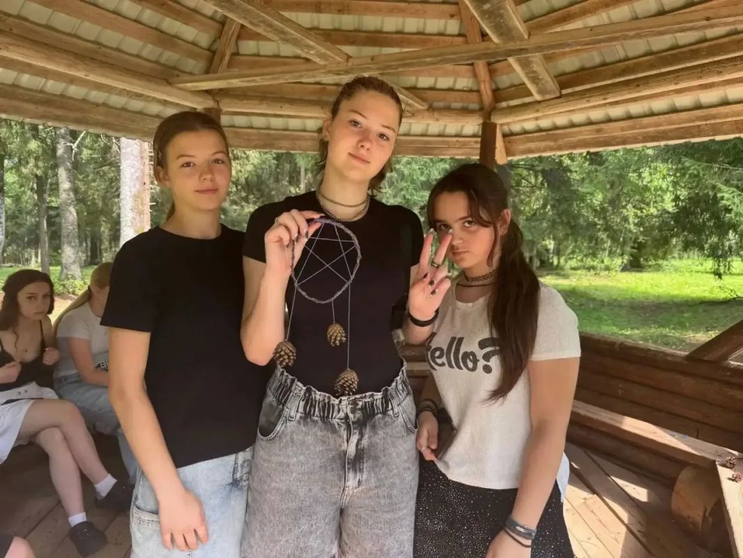 Первая летняя смена для школьников Алчевска завершается на Вологодчине Первая летняя смена для школьников Алчевска завершается на Вологодчине
