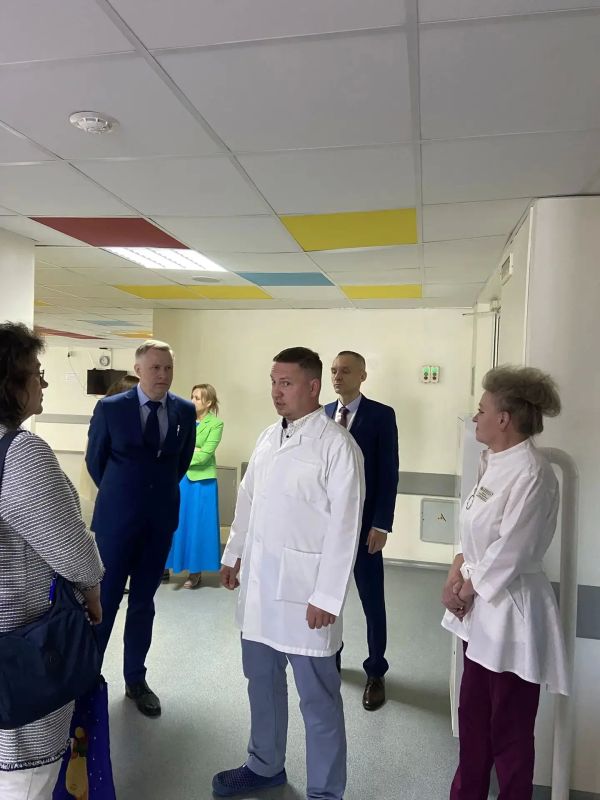 Делегация ведущих специалистов из Санкт-Петербурга посетила ВОДКБ Делегация ведущих специалистов из Санкт-Петербурга посетила ВОДКБ