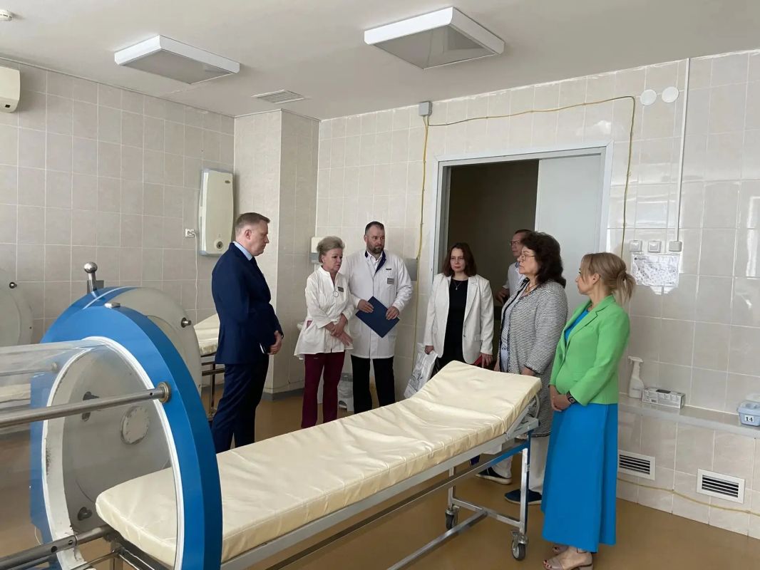 Делегация ведущих специалистов из Санкт-Петербурга посетила ВОДКБ Делегация ведущих специалистов из Санкт-Петербурга посетила ВОДКБ