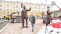 В Череповце завершают установку памятника товарищу Сталину и наркому Бардину
