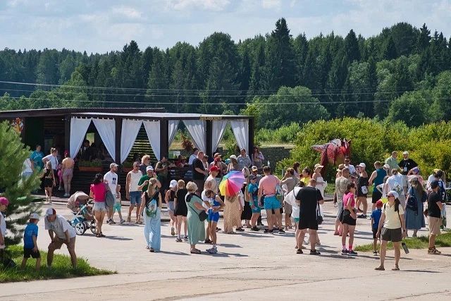 Более 450 спортсменов и тысячи гостей объединил семейный фестиваль «Летолёт» в Центре YES Более 450 спортсменов и тысячи гостей объединил семейный фестиваль «Летолёт» в Центре YES