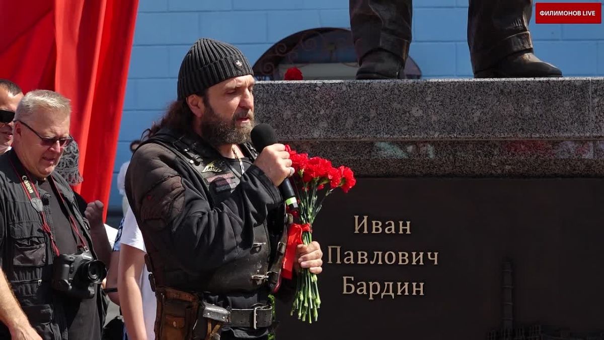 Георгий Филимонов: Президент мотоклуба «Ночные волки» Александр Залдастанов (Хирург) назвал Череповец городом со своей особой «стальной эстетикой» и отметил символичность открытия монумента