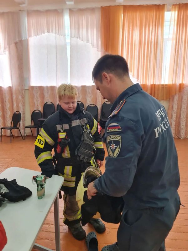В кадуйской «Легенде» сотрудники МЧС России провели учебную эвакуацию В кадуйской «Легенде» сотрудники МЧС России провели учебную эвакуацию