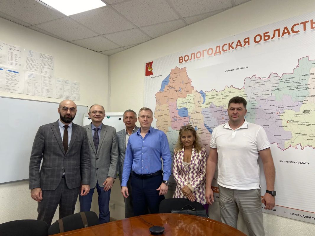 Делегация НМИЦ Центрального научно-исследовательского института стоматологии и челюстно-лицевой хирургии посетила Вологодскую областную клиническую больницу Делегация НМИЦ Центрального научно-исследовательского института стоматологии и челюстно-лицевой хирургии посетила Вологодскую областную клиническую больницу