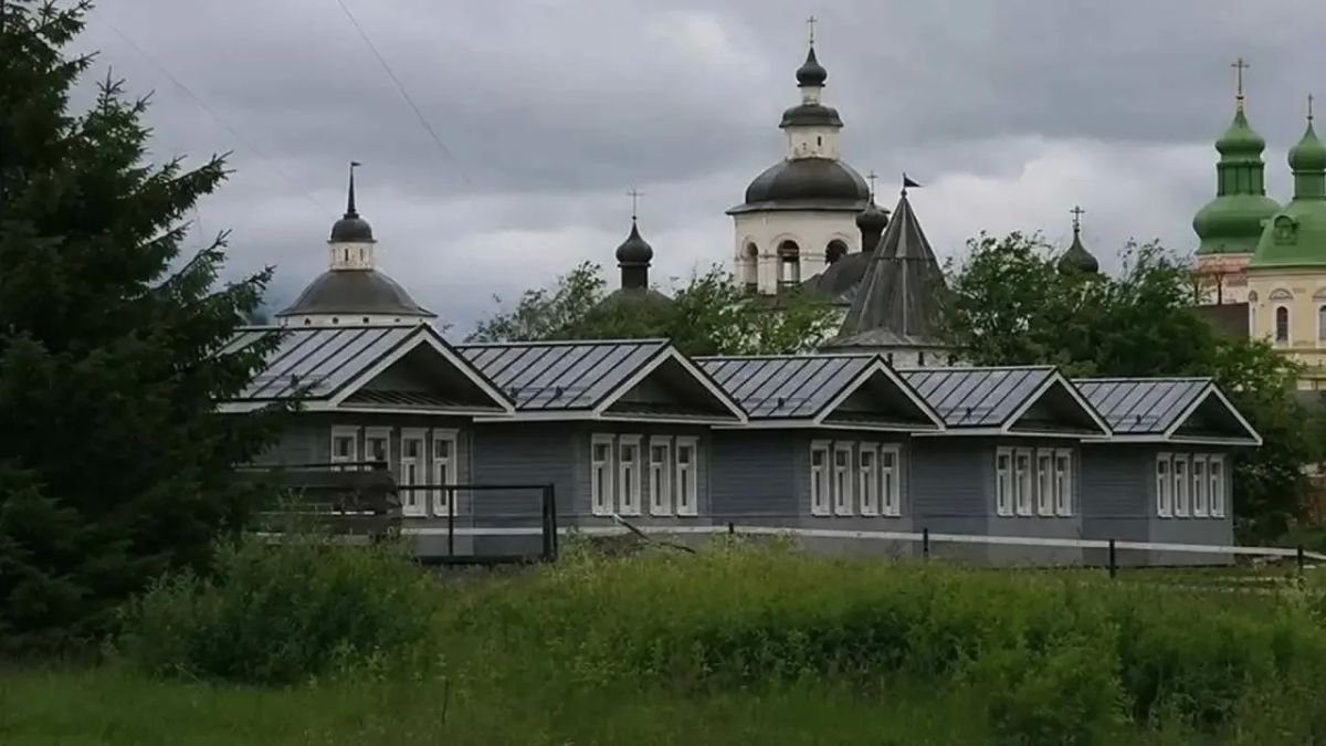 В Кирилловском округе открылся новый глемпинг