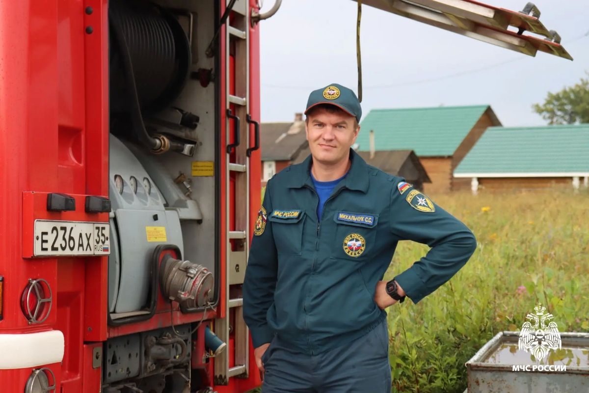 Под Вологдой определили лучших водителей пожарных машин Под Вологдой определили лучших водителей пожарных машин
