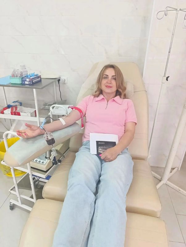 Сотрудники УФК по Вологодской приняли участие в Едином дне донора Сотрудники УФК по Вологодской приняли участие в Едином дне донора