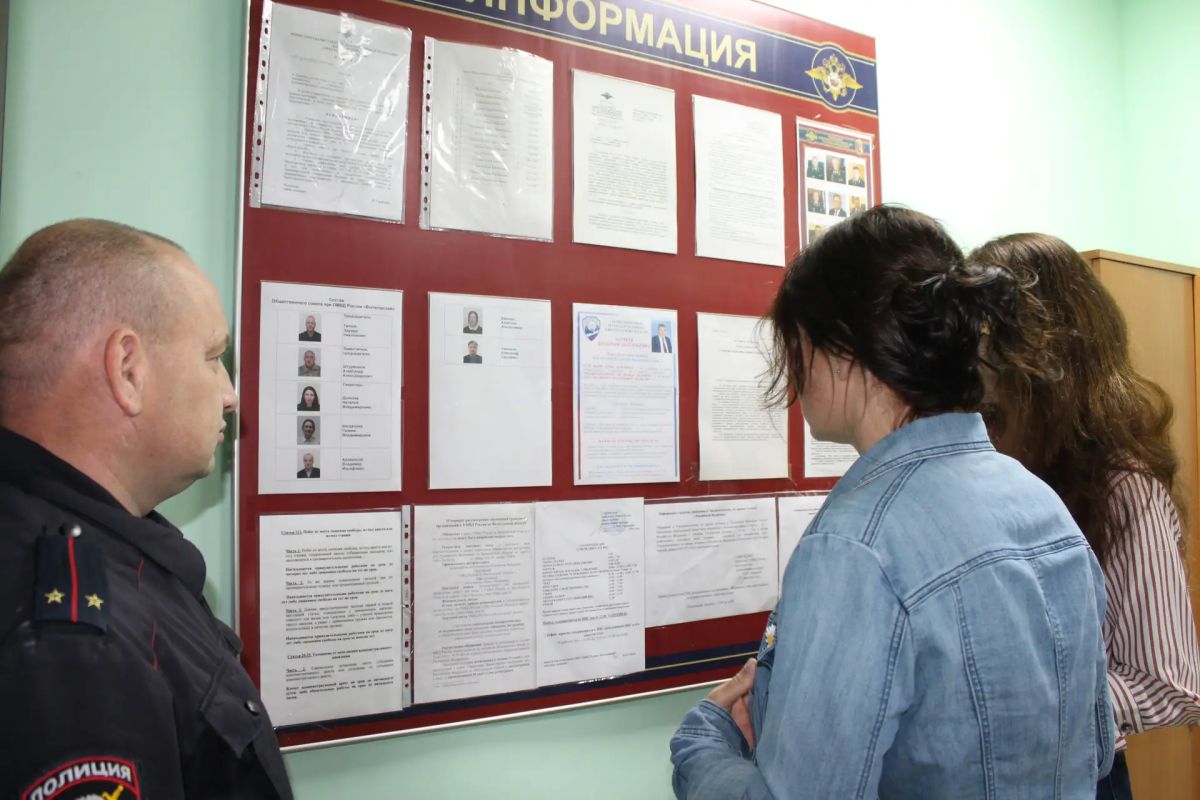 В Вытегорском округе полицейские и общественники приняли участие в акции «Гражданский мониторинг» В Вытегорском округе полицейские и общественники приняли участие в акции «Гражданский мониторинг»