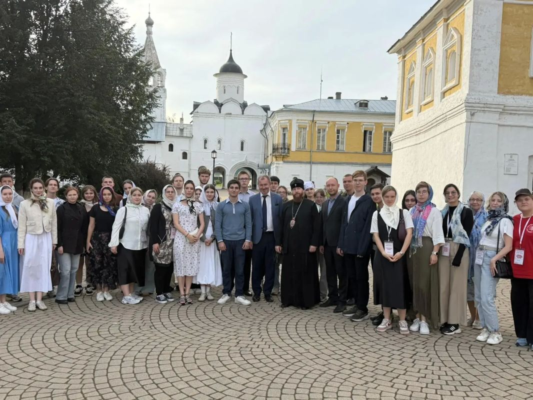 На Вологодчине завершилась первая летняя школа МГИМО На Вологодчине завершилась первая летняя школа МГИМО