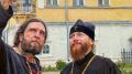 Александр «Хирург» Залдастанов, президент байкерского клуба «Ночные Волки» не исключает, что митрополит Вологодский и Кирилловский Савва в будущем станет духовным наставником вологодских «Ночных Волков» и даже войдёт в...