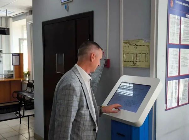 В Вологде общественники проверили качество предоставления государственных услуг в отделе по вопросам миграции В Вологде общественники проверили качество предоставления государственных услуг в отделе по вопросам миграции