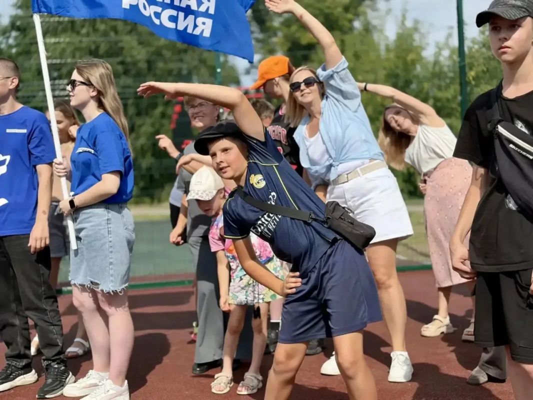 Георгий Филимонов: В Череповецком округе открыли «умную» спортивную площадку Георгий Филимонов: В Череповецком округе открыли «умную» спортивную площадку