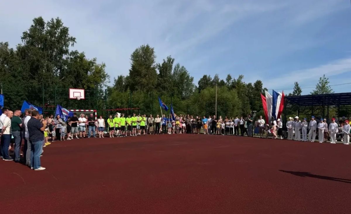 Георгий Филимонов: В Череповецком округе открыли «умную» спортивную площадку Георгий Филимонов: В Череповецком округе открыли «умную» спортивную площадку