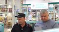 Сотрудники полиции совместно с Общественным советом при УМВД провели профилактический рейд по торговым точкам, реализующим никотиносодержащую продукцию