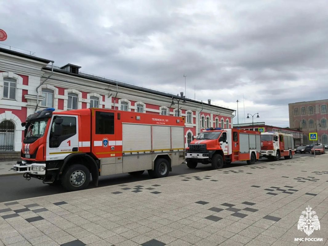 Вологодские спасатели встретили детей из Алчевска