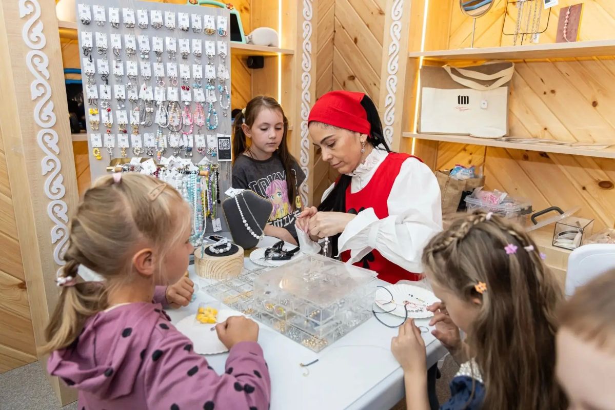 Сказка на Невском: как в Петербурге проходят Дни Великого Устюга Сказка на Невском: как в Петербурге проходят Дни Великого Устюга