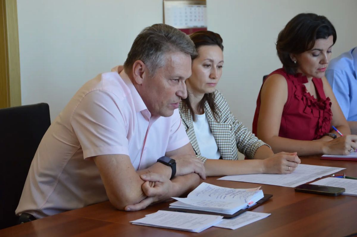 Безопасность на выборах обсудили в Облизбиркоме с представителями силовых ведомств Безопасность на выборах обсудили в Облизбиркоме с представителями силовых ведомств