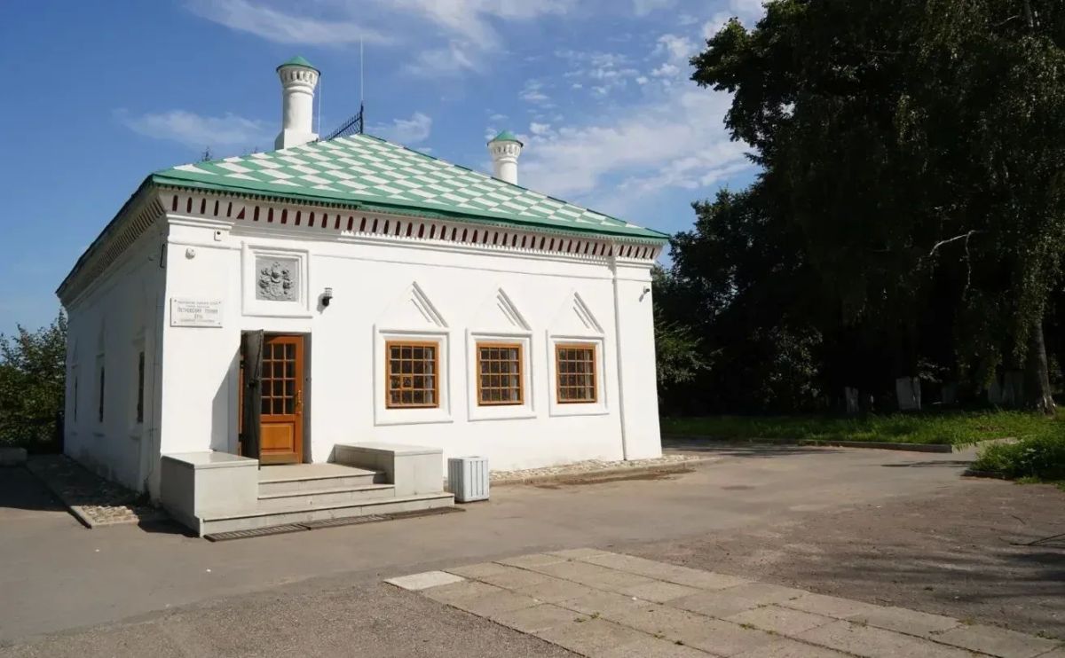 В Петровском сквере Вологды начались долгожданные работы В Петровском сквере Вологды начались долгожданные работы