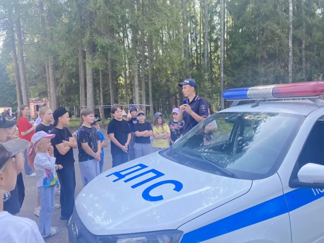 День безопасности в детском лагере «Авангард» День безопасности в детском лагере «Авангард»