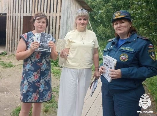 Безопасность — каждый дом. В Грязовецком округе, как и в любом другом муниципалитете, сотрудники Главного управления МЧС России по Вологодской области на постоянной основе проходят профилактические рейды, призванные защитить... Безопасность — каждый дом. В Грязовецком округе, как и в любом другом муниципалитете, сотрудники Главного управления МЧС России по Вологодской области на постоянной основе проходят профилактические рейды, призванные защитить...