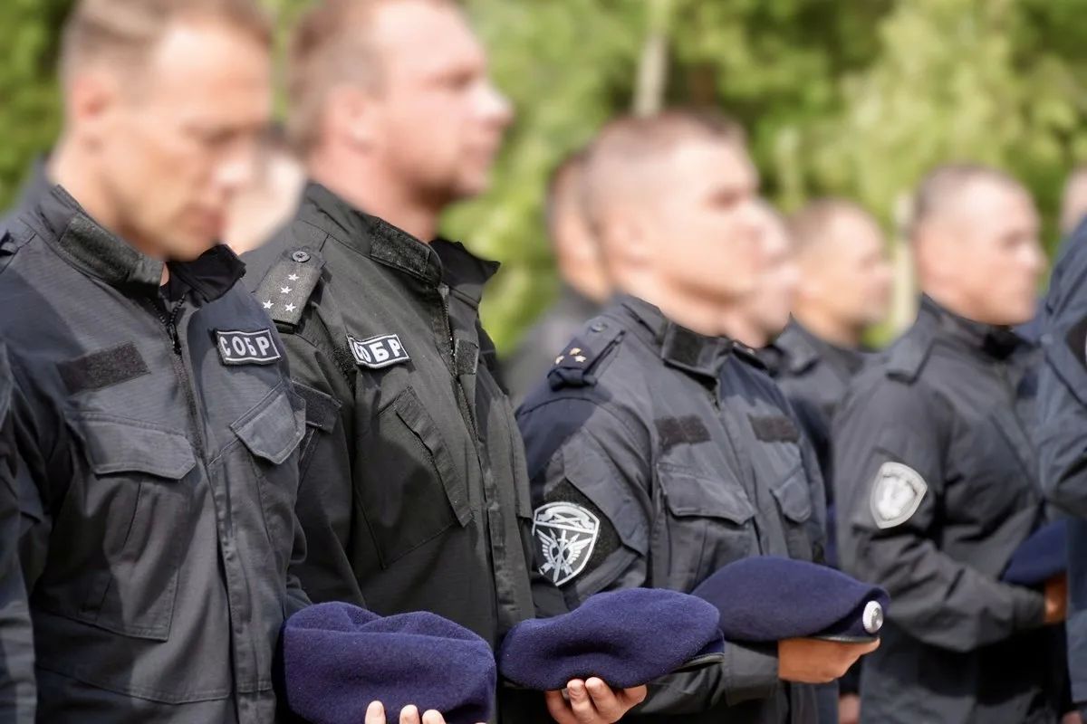 В Архангельске впервые в Северо-Западном округе Росгвардии прошли испытания на право ношения официального геральдического знака – знака отличия специального отряда быстрого реагирования Федеральной службы войск национальной... В Архангельске впервые в Северо-Западном округе Росгвардии прошли испытания на право ношения официального геральдического знака – знака отличия специального отряда быстрого реагирования Федеральной службы войск национальной...