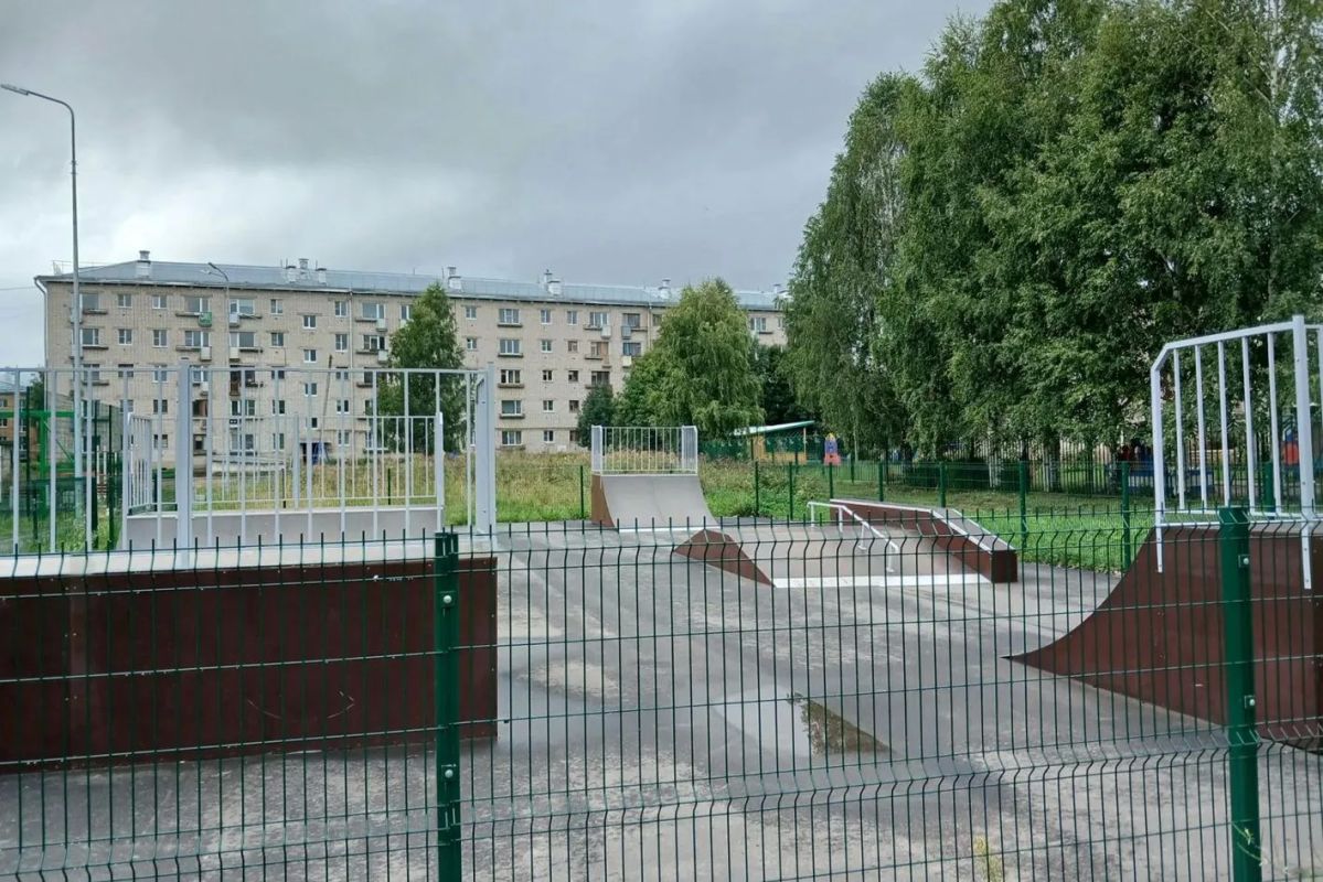 Парк у Центра культурного развития в Красавино достроят осенью Парк у Центра культурного развития в Красавино достроят осенью